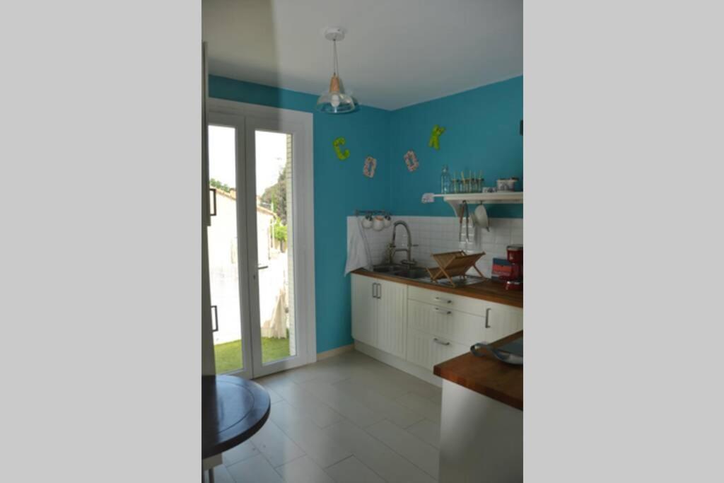 Appartement Lumineux Et Calme Avec Terrasse Avignon Exterior photo